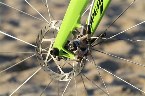 AvidのBB7 Road SLブレーキで、ローター径は前後とも140mm | cyclowired