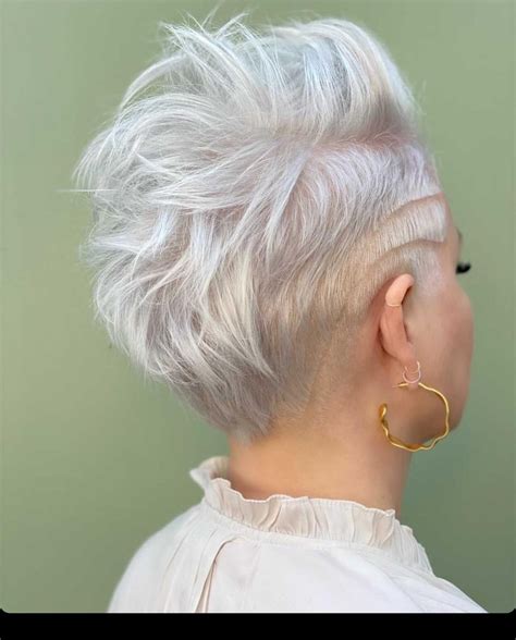 Platinum Blonde Hair Color Ideas For Short Platinum Blonde