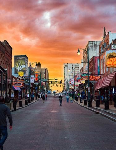 visit  beale street entertainment district memphis travel