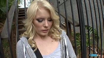 Ladroa Invade Casa Xvideos Xxx Filmes Porno