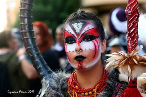 Pin En Make Up En Moros Y Cristianos Tocados De Carnaval