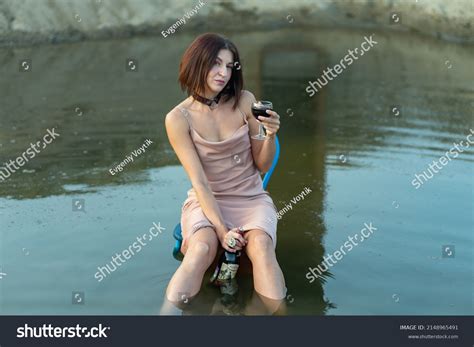 Sexy Brunette Short Hair Sporty Figure Stock Photo Shutterstock