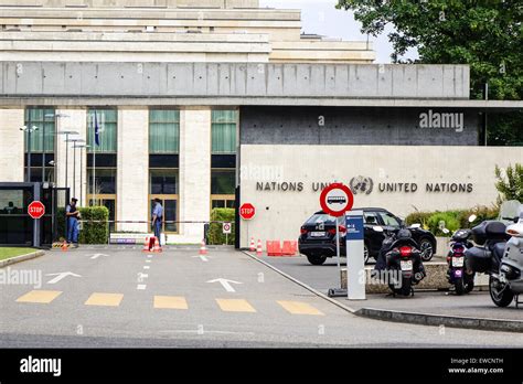 United Nations Building Geneva Stock Photo Alamy