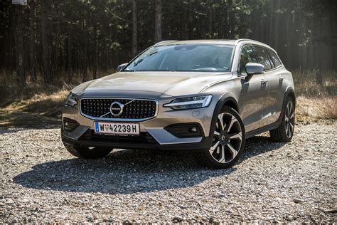 Der Volvo V Cross Country Im Test Autofilou