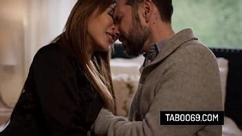 Unfaithful Gets A Second Chance In Bed From His Milf Wife XNXX