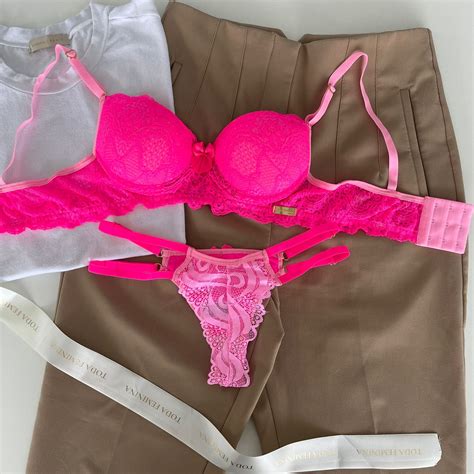 Conjunto De Lingerie Tomara Que Caia Suti Sem Bojo Aro E Calcinha String Fio Dental Rosa
