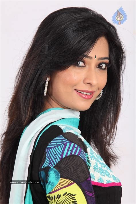 Radhika Pandit Hot Stills Photo 107 Of 109