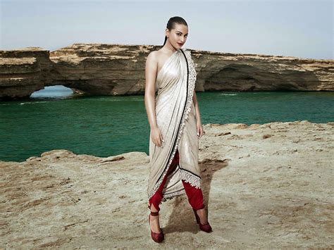 Sonakshi Sinha Hot Hd X Wallpaper Teahub Io