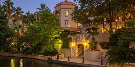 San Antonio Riverwalk Hotel | Hotel Indigo San Antonio-Riverwalk
