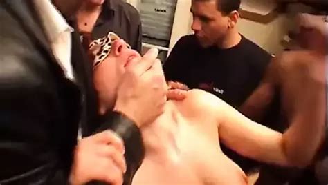 Französische MILF Alizee in Strümpfen doppelt penetriert xHamster