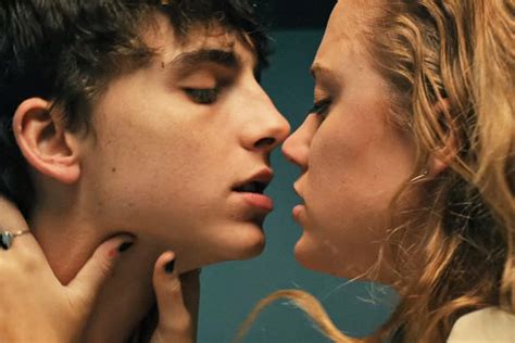 Hot Summer Nights Decider Where To Stream Movies Shows On Netflix Hulu Amazon Prime