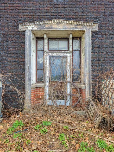 This Abandoned house was built in 1860 and hides a beautiful original