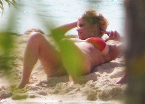 Jessica Simpson Sunbathing Topless And Thong Bikini Thefappening Link