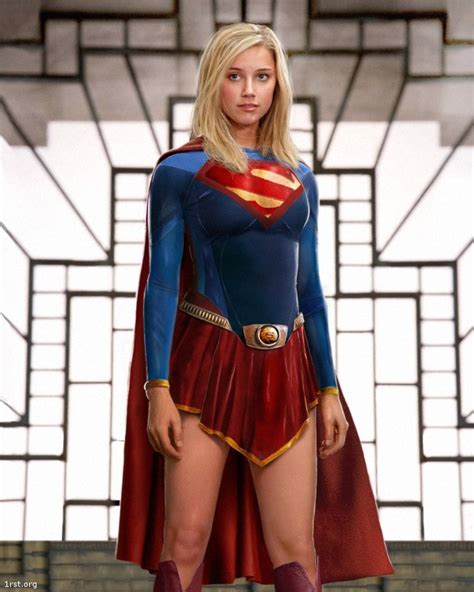 Hot Cosplay Babes Dressed As Supergirl