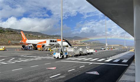FNC: Rainbow over the runway, Madeira : r/aviation