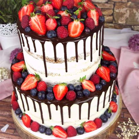 Zweistöckige Vintage Naked Cake Hochzeitstorte