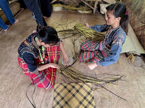 Blaan Artisans Wrestle With Modernization Threat To Traditional Weaving