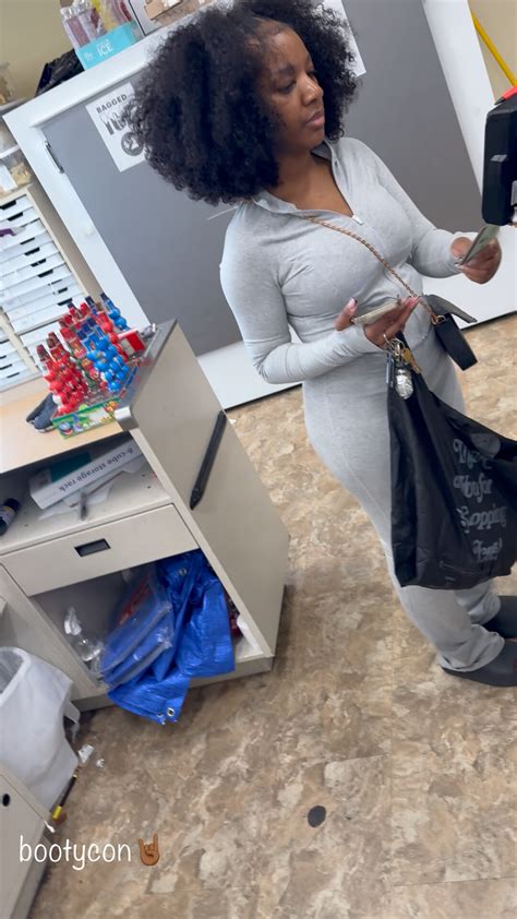 MEGA POST Petite Ebony With Jiggly Fat Ass In Tight Vpl Gray Leggings Oc Gifs Spandex