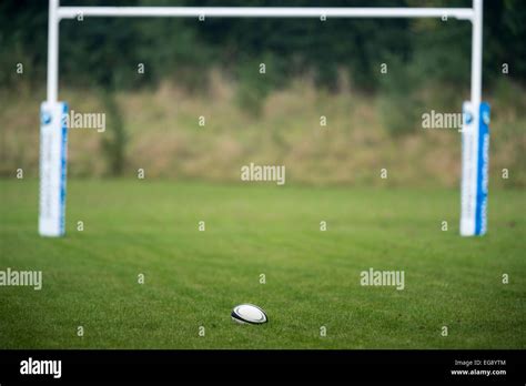 Ball Rugby Posts Hi Res Stock Photography And Images Alamy