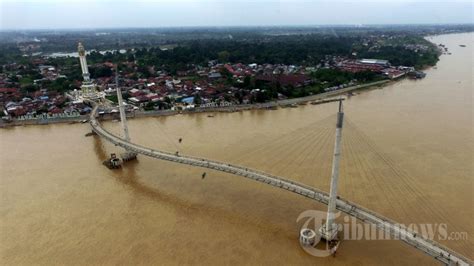 Jembatan Pedestrian Dan Menara Gentala Arasy Jambi Foto 11 1704862