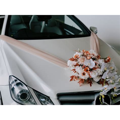 Choosing Wedding Flower Arrangements For Your Wedding Car