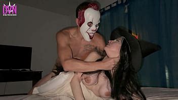 Anal Aspero Duro Y Profundo A Chica Inocente Despu S De Una Fiesta De Disfraces Xnxx