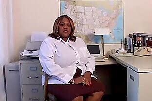 Sexy Black BBW Plays With Her Wet Pussy BlumpkinTube