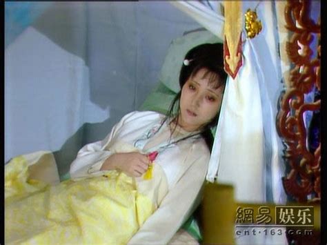 Trung Quốc tức giận với cảnh bán nude trong Tân Hồng Lâu Mộng