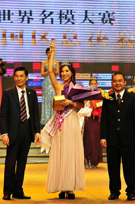 Tân siêu mẫu Trung Quốc lộ ảnh nude