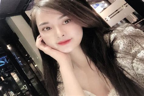 Hot girl tuổi ở TP HCM cầm đầu đường dây bán dâm triệu sex tour trăm triệu đồng