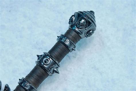 Blizzard открыли предзаказы на 125-сантиметровый Фростморн из Warcraft ...