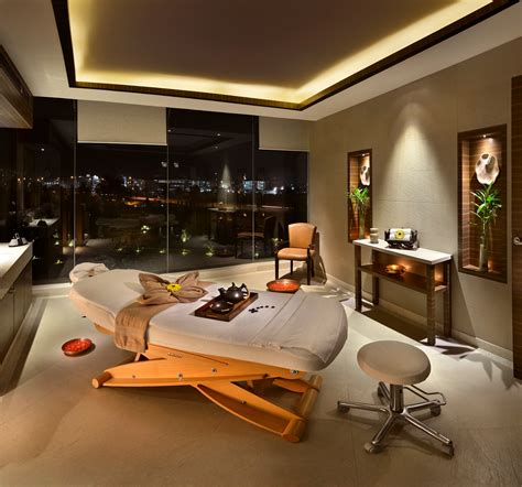 The Lalit Chandigarh 𝗕𝗢𝗢𝗞 Chandigarh Hotel