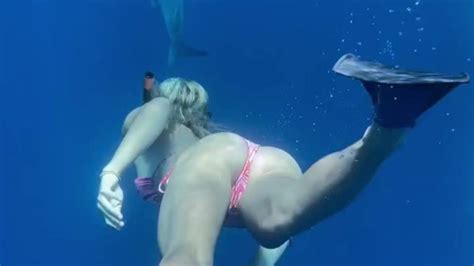 Livvy Dunne And Lily Chee Sexy Ass Thong Bikini Video