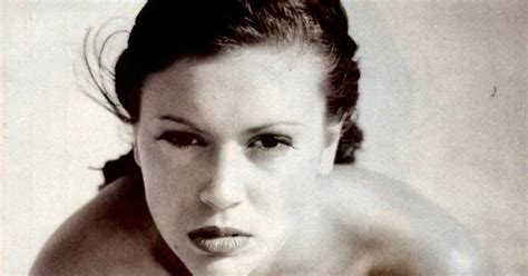 Alyssa Milano Nude Bikini Magazine How Hot Was The Cover Of 1993 Premier Issue