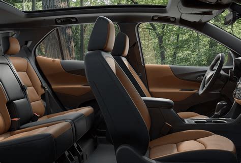 2019 Chevrolet Equinox Interior Features & Space | Gregg Young Norwalk