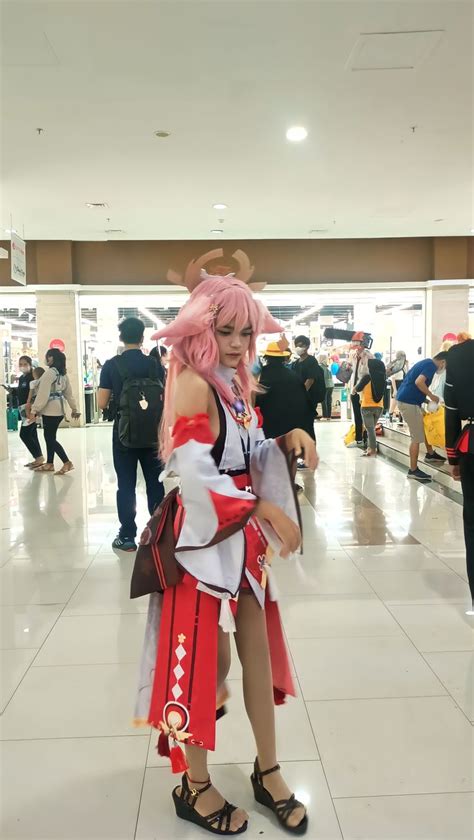 Yae Miko Cosplay