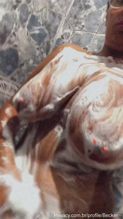 Free Privacy Video Of Luaninha Becker Naked All Soaped Up Cnn Amador