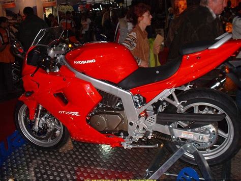Hyosung GT R Sport Bikes Naked Bike S Sport