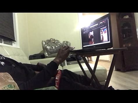 Elle Se Branle Pendant Qu Elle Fume XVIDEOS