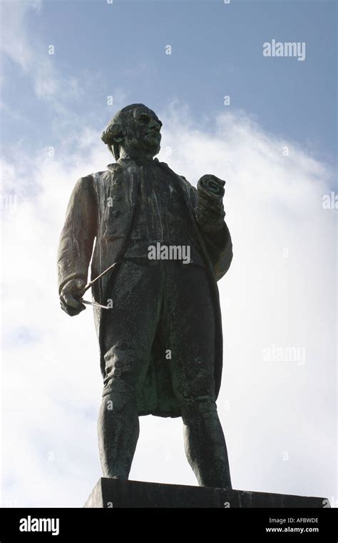 Captain Cook Statue In Whitby Stock Photo Alamy
