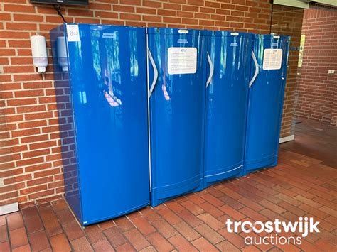 VESTFROST Refrigerator - Troostwijk