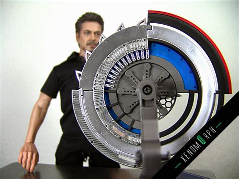 Hot Toys Tony Stark Arc Reactor Creation Set Iron Man Mms Video And Photo Review