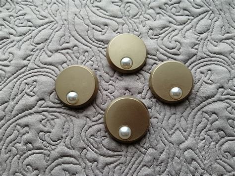 Пуговицы: Пуговицы с ювелирной вставкой, жемчугом и цирконами 23 мм ...