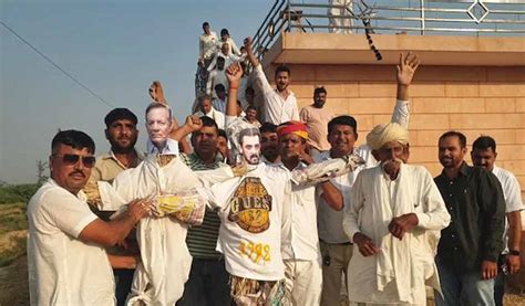 Bishnoi Community Burns Effigies Of Salman Khan Salim Khan Telangana Today