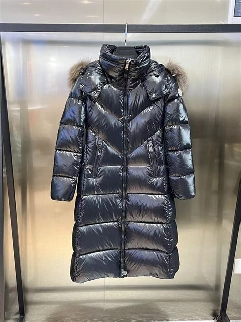 Пуховик MONCLER - купить с доставкой по выгодным ценам в интернет ...