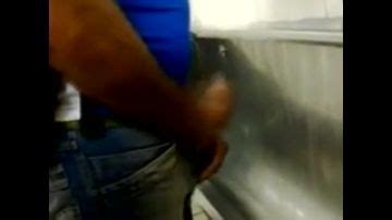 Hidden Camera Caught Pissing Guys Porn