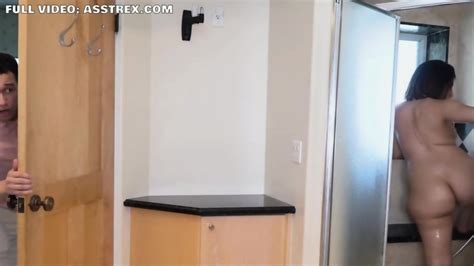 Valentina Jewels Johnny The Horny Neighbor Valentina Jewels