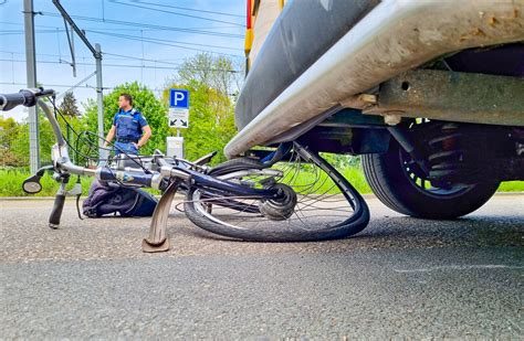 Fietsster Gewond Bij Botsing Met Bestelbus In Oisterwijk Brabant