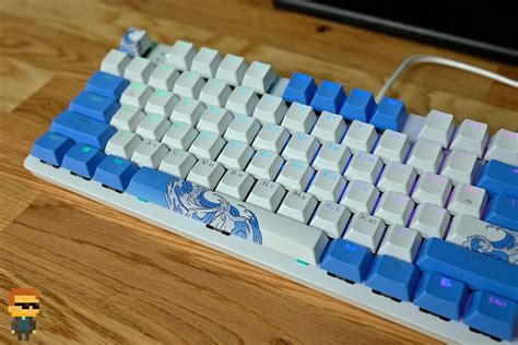 Бюджетная игровая клавиатура Red Square Keyrox TKL Aquarius с тихим ...