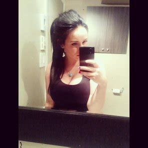 Raven Haired Facebook Babe Porn Pic